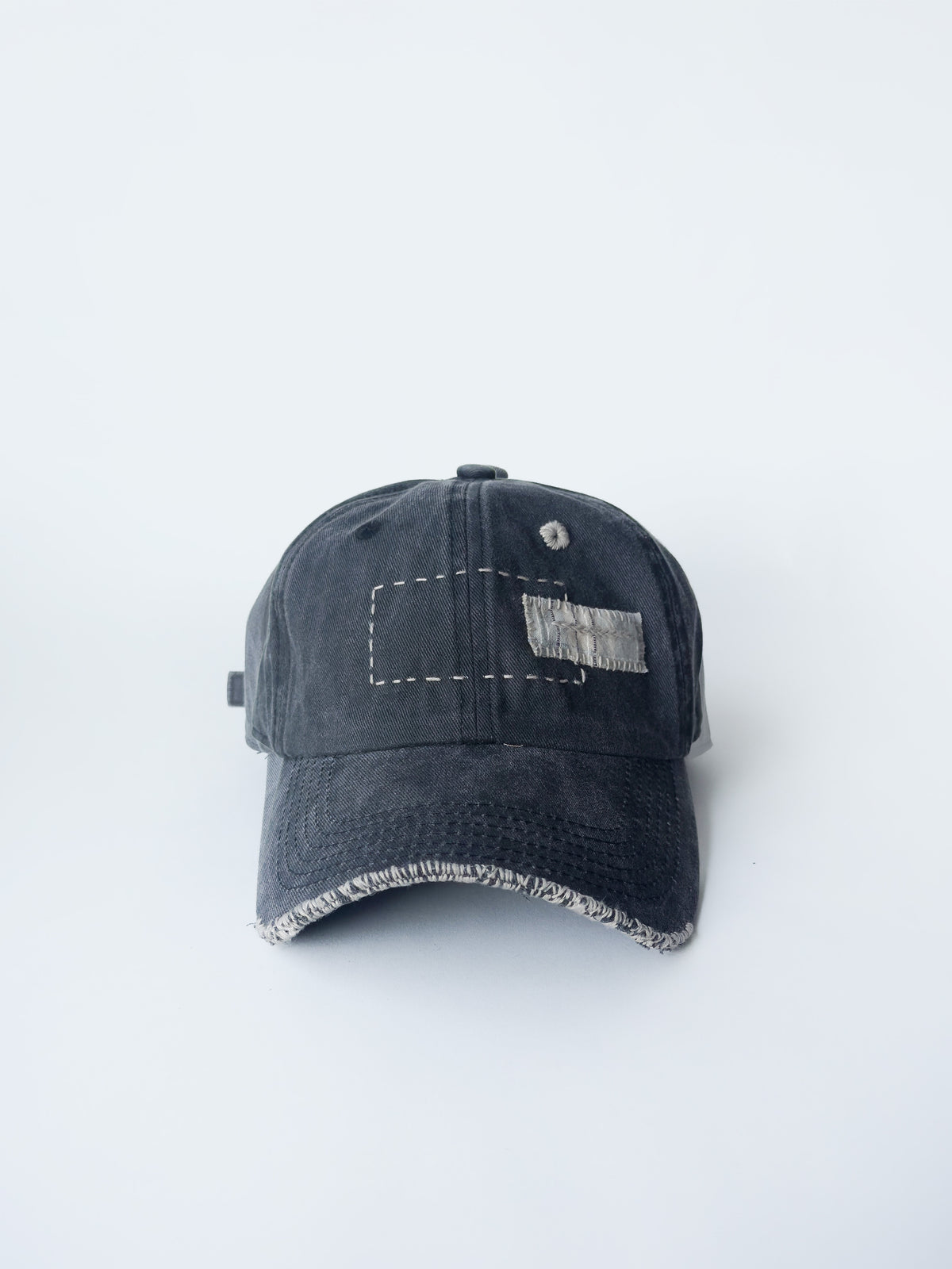 02-04 "La Casquette" Washed Black - Beige