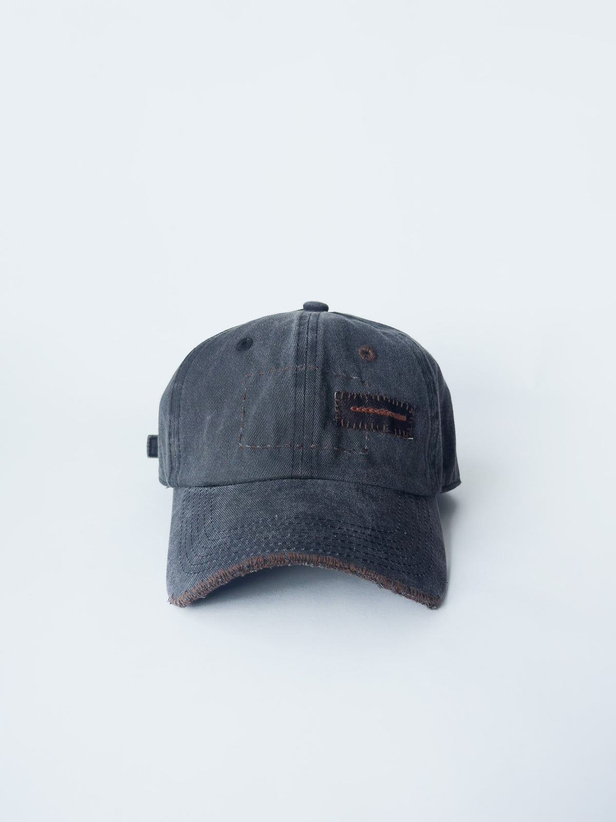 02-05 "La Casquette" Washed Black - Brown