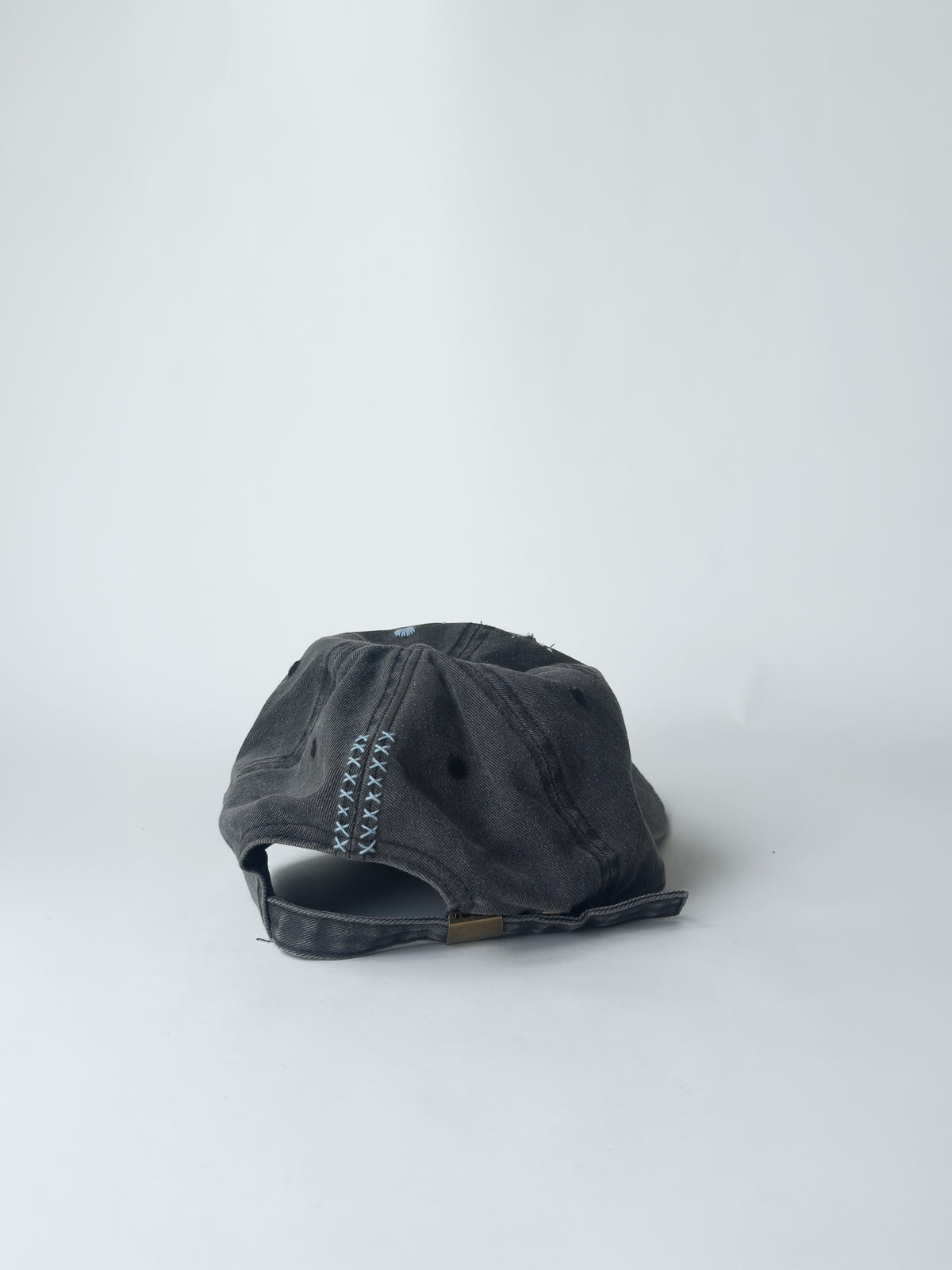02-10 "La Casquette" Washed Black - O Canvas Blue